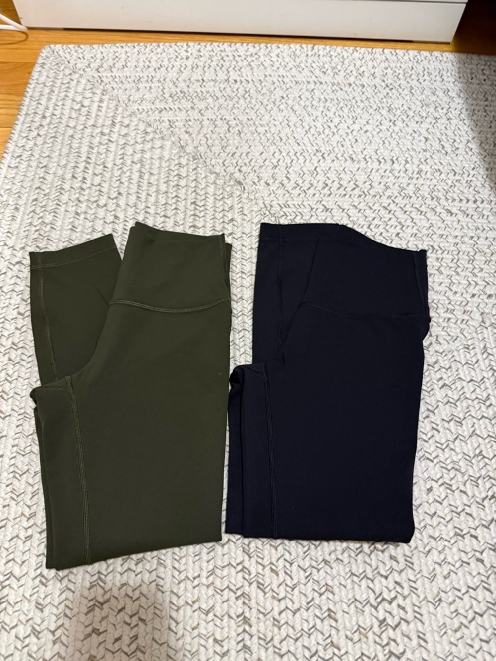 Lululemon BUNDLE of 2 Wunder Under Crop High-Rise 23” *Full-On Luxtreme Leggings